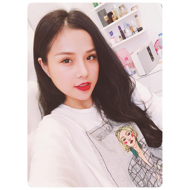 Hé lộ bạn gái siêu xinh của thủ môn Văn Lâm